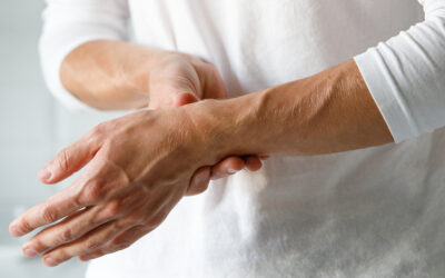8 Early Signs & Symptoms of Rheumatoid Arthritis